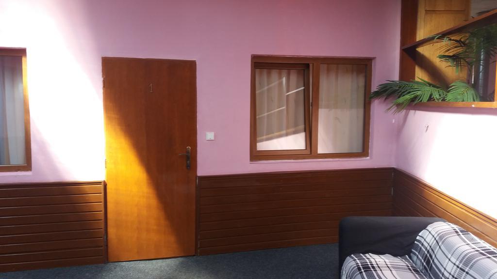 Retro Vrbovec Hotel Ngoại thất bức ảnh
