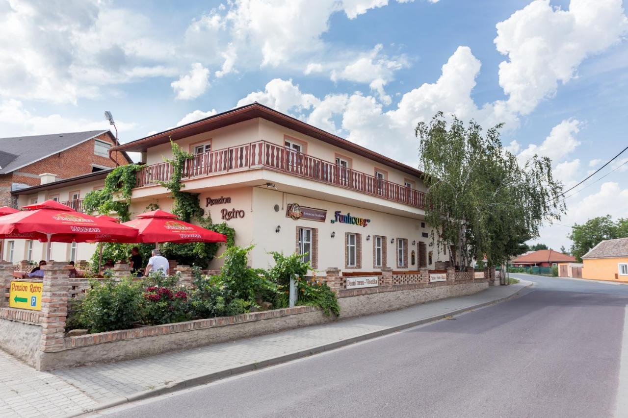 Retro Vrbovec Hotel Ngoại thất bức ảnh