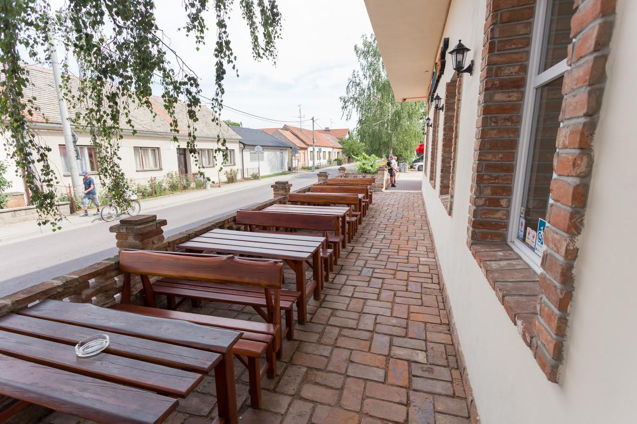 Retro Vrbovec Hotel Ngoại thất bức ảnh